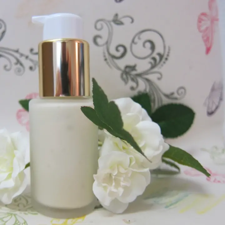Gentle cream cleanser